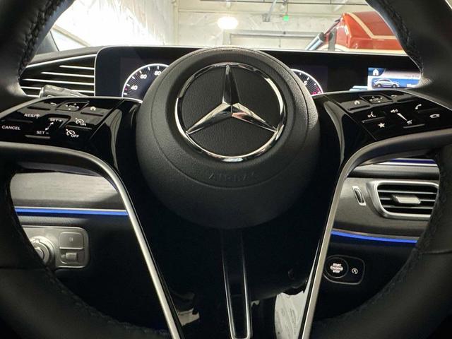 Photo of 2025 Silver Metallic Mercedes-Benz GLE 450