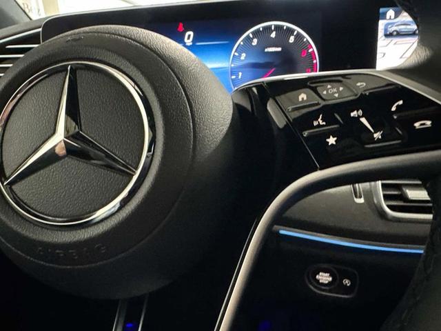 Photo of 2025 Silver Metallic Mercedes-Benz GLE 450