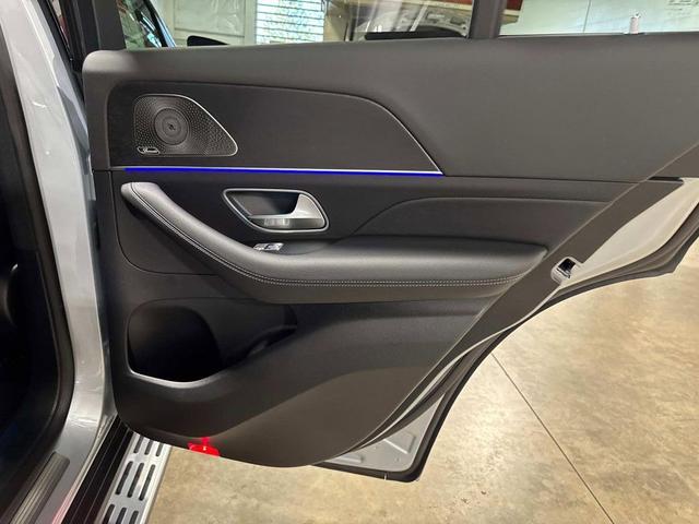 Photo of 2025 Silver Metallic Mercedes-Benz GLE 450