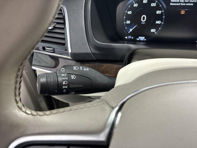 Photo of 2017 Luminous Sand Metallic Volvo XC90