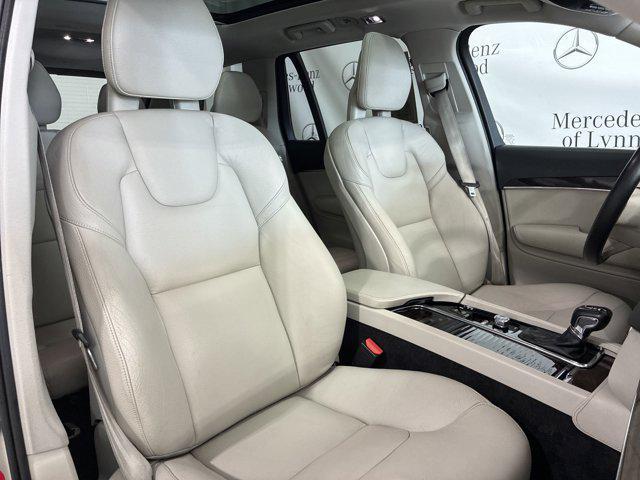 Photo of 2017 Luminous Sand Metallic Volvo XC90