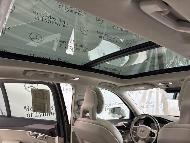 Photo of 2017 Luminous Sand Metallic Volvo XC90
