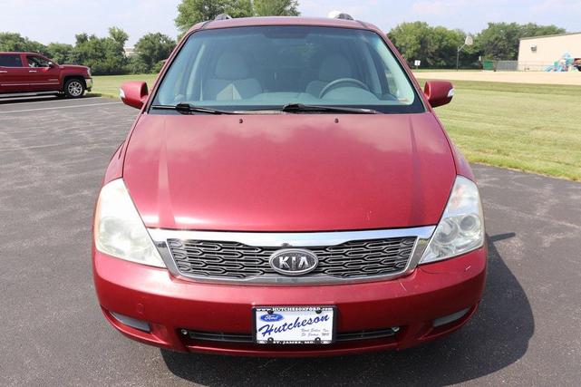 Photo of 2011 Claret Red Kia Sedona