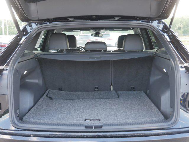 Photo of 2025 Deep Black Pearl Volkswagen Atlas Cross Sport