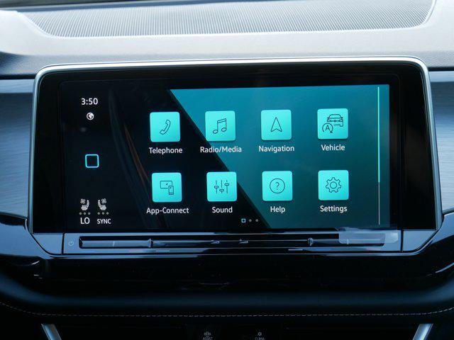 Photo of 2025 Deep Black Pearl Volkswagen Atlas Cross Sport