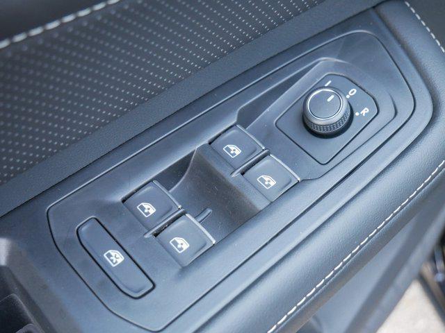 Photo of 2025 Deep Black Pearl Volkswagen Atlas Cross Sport