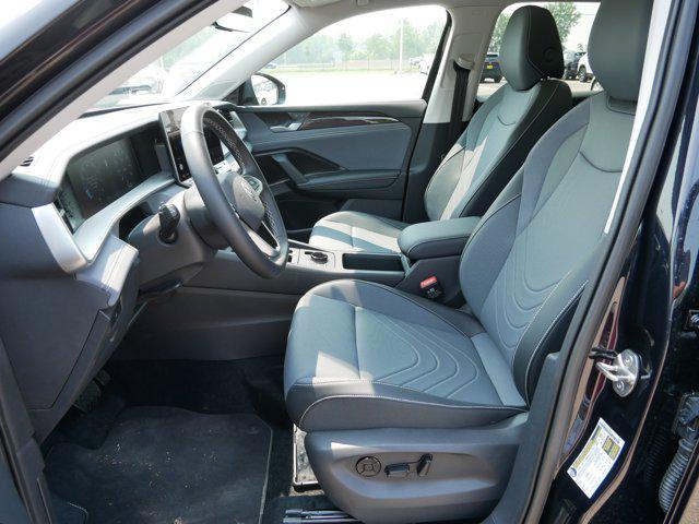 Photo of 2025 Deep Black Pearl Volkswagen Tiguan