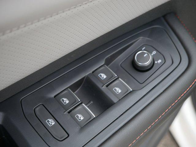 Photo of 2025 Pure White Volkswagen Atlas