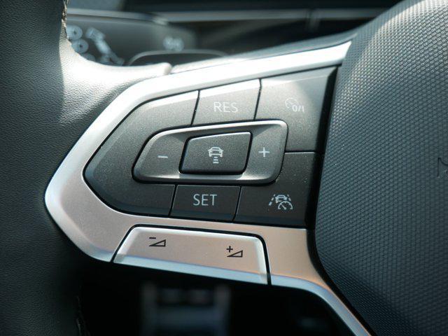 Photo of 2025 Pure White Volkswagen Atlas