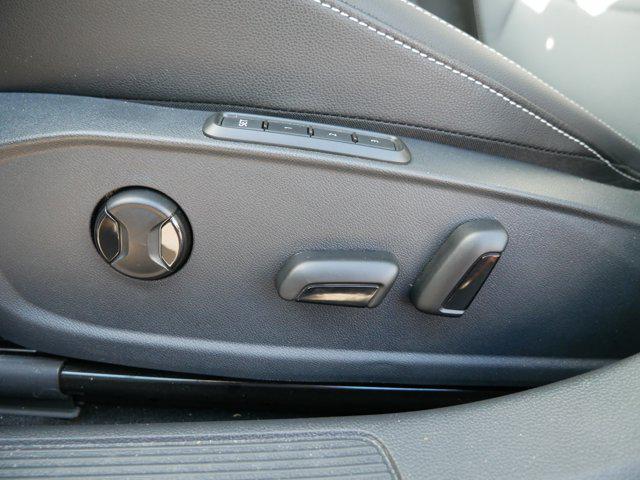 Photo of 2025 Opal White Pearl Volkswagen Jetta