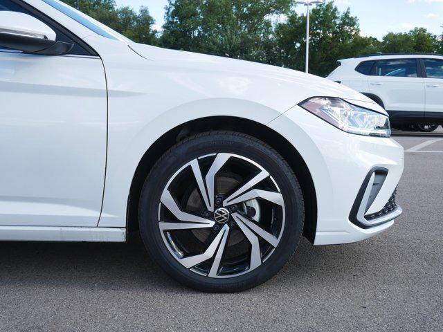Photo of 2025 Opal White Pearl Volkswagen Jetta