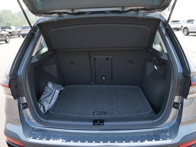 Photo of 2025 Platinum Gray Metallic Volkswagen Taos