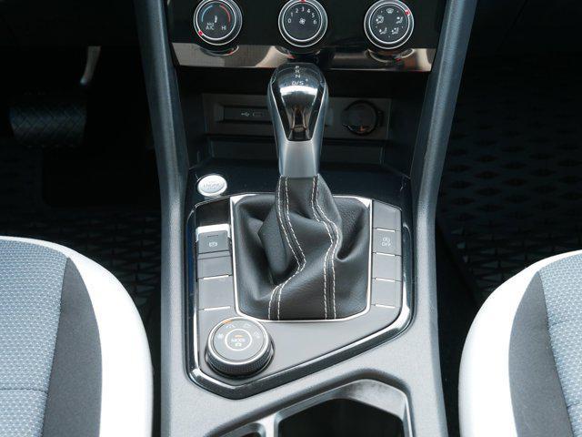 Photo of 2025 Platinum Gray Metallic Volkswagen Taos