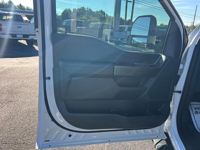 Photo of 2023 Oxford White Ford F-150