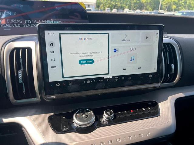 Photo of 2025 Oxford White Ford Expedition Max