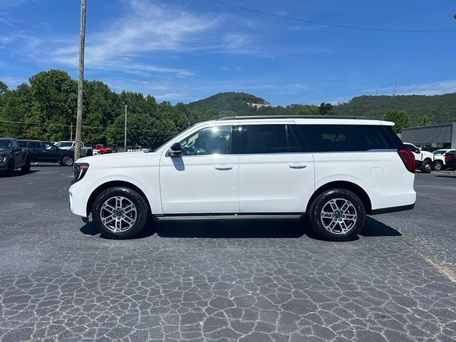 Photo of 2025 Oxford White Ford Expedition Max