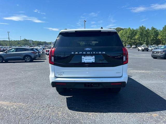 Photo of 2025 Oxford White Ford Expedition Max