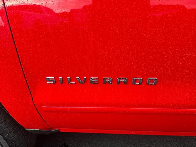 Photo of 2016 Red Chevrolet Silverado 1500