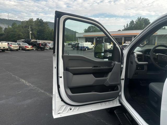 Photo of 2026 Oxford White Ford F-250