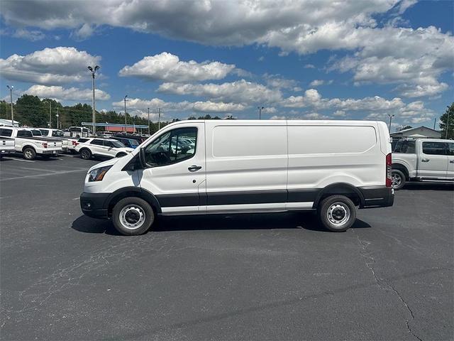 Photo of 2025 Oxford White Ford Transit-150