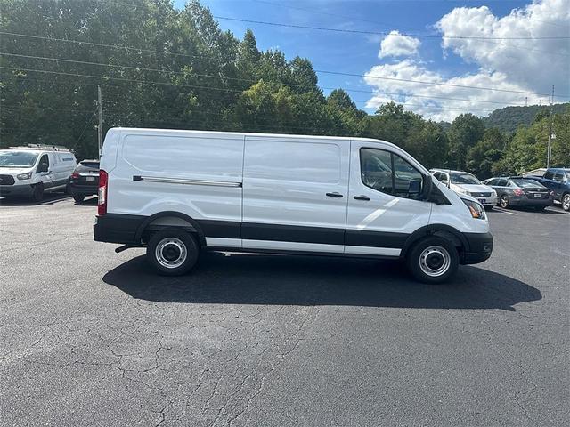 Photo of 2025 Oxford White Ford Transit-150