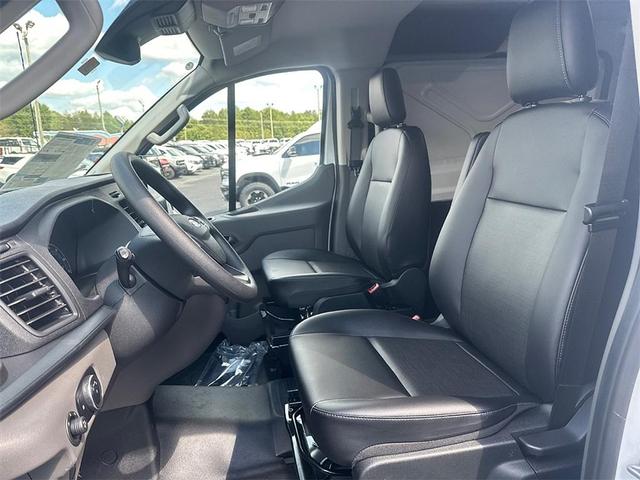 Photo of 2025 Oxford White Ford Transit-150