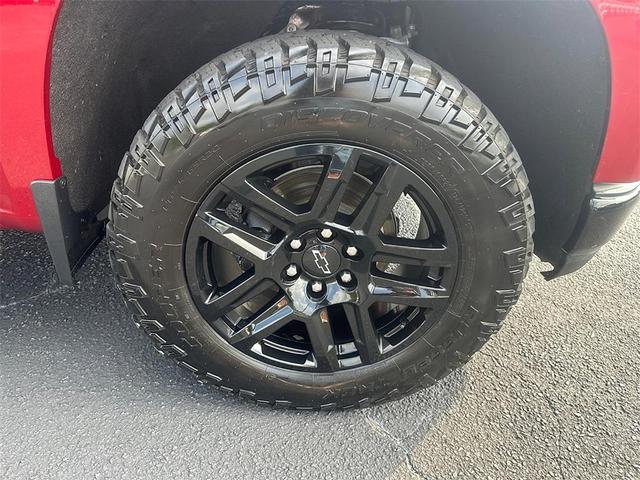 Photo of 2022 Cherry Red Tintcoat Chevrolet Silverado 1500 Limited