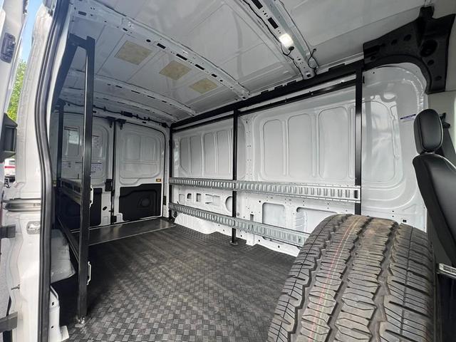 Photo of 2024 Oxford White Ford Transit-250