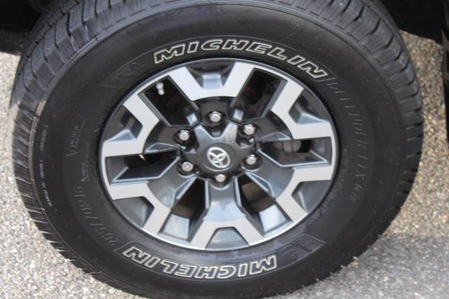 Photo of 2019 Magnetic Gray Metallic Toyota Tacoma