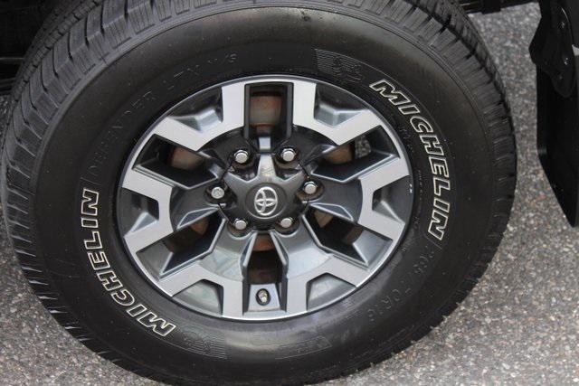 Photo of 2019 Magnetic Gray Metallic Toyota Tacoma