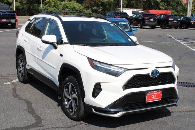 Photo of 2023 Ice Cap Toyota RAV4 Prime