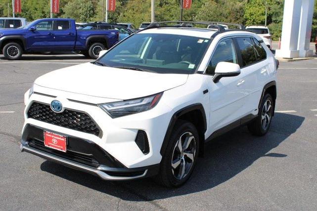 Photo of 2023 Ice Cap Toyota RAV4 Prime
