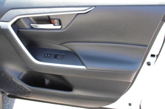 Photo of 2023 Ice Cap Toyota RAV4 Prime