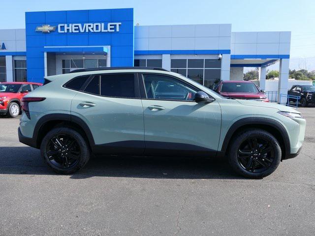 Photo of 2025 Cacti Green Chevrolet Trax