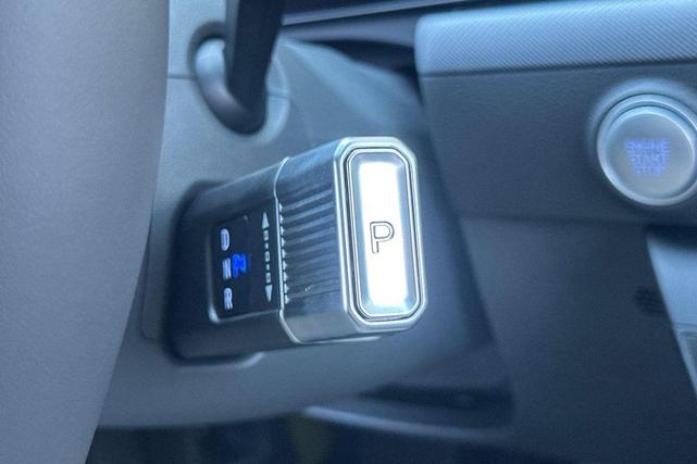 Photo of 2025 Aero Silver Hyundai SONATA