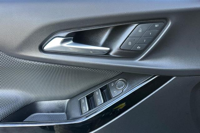 Photo of 2025 Sterling Gray Metallic Chevrolet Equinox