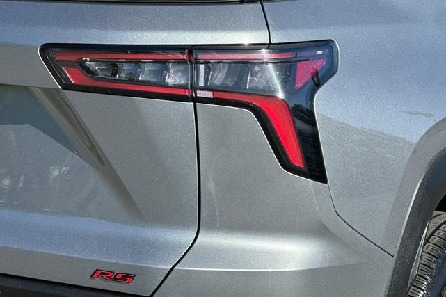 Photo of 2025 Sterling Gray Metallic Chevrolet Equinox