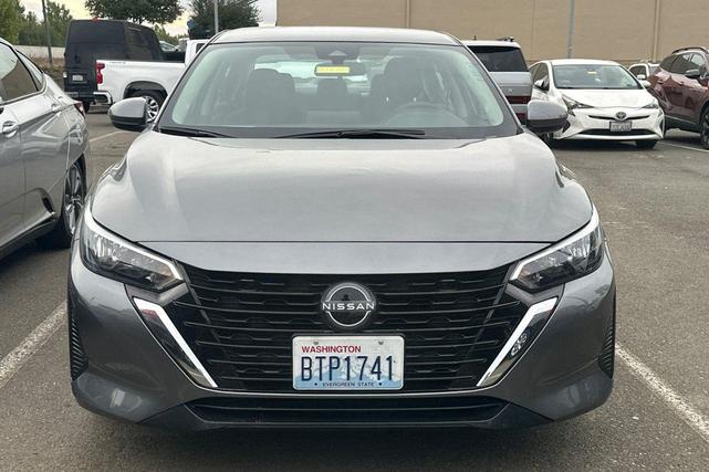 Photo of 2024 Gun Metallic Nissan Sentra