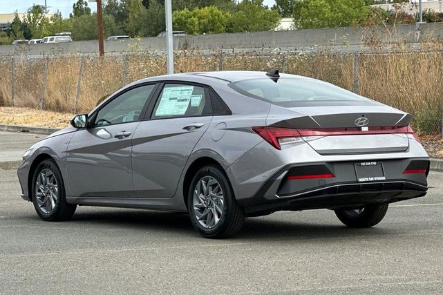 Photo of 2025 Fluid Metal Hyundai ELANTRA HEV