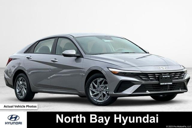 Photo of 2025 Fluid Metal Hyundai ELANTRA HEV
