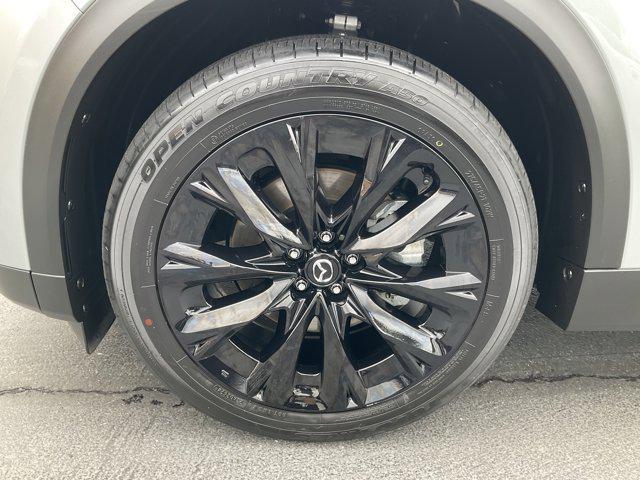 Photo of 2025 Sonic Silver Mazda CX-90
