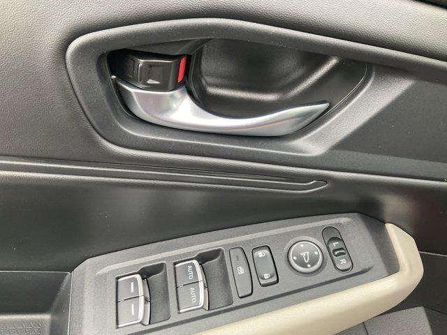 Photo of 2023 Platinum White Pearl Honda Accord