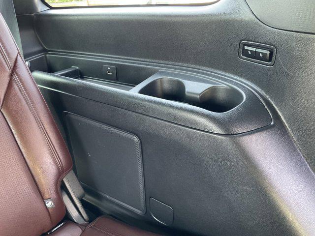 Photo of 2024 Agate Black Metallic Ford Expedition