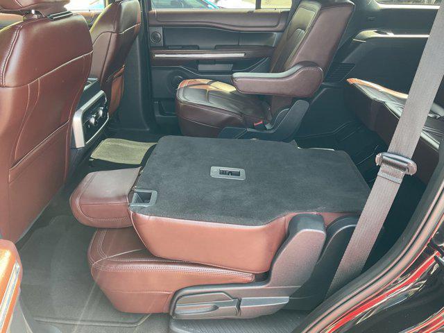 Photo of 2024 Agate Black Metallic Ford Expedition