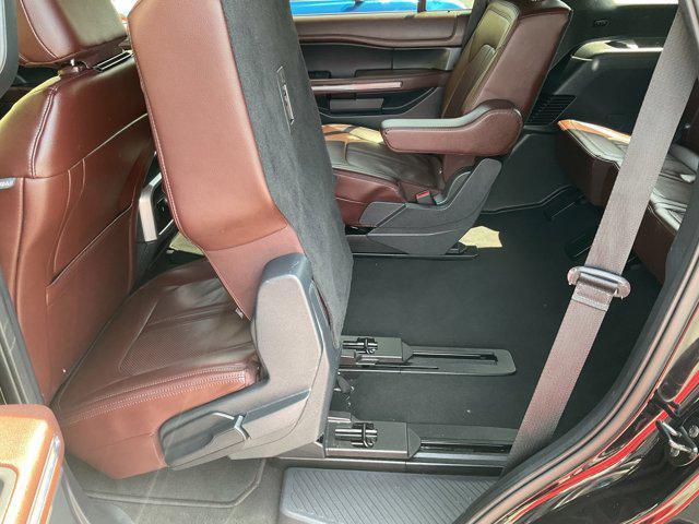 Photo of 2024 Agate Black Metallic Ford Expedition