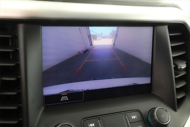 Photo of 2023 Summit White GMC Acadia