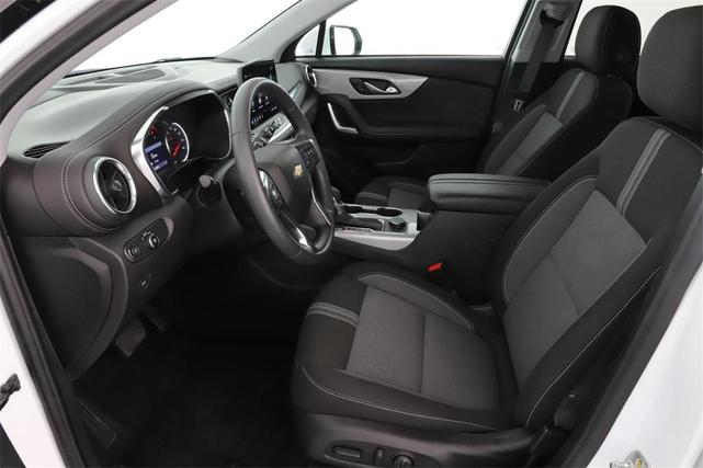 Photo of 2025 Summit White Chevrolet Blazer