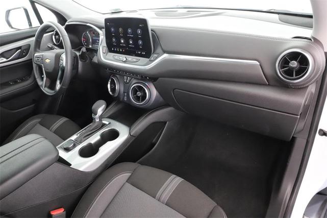 Photo of 2025 Summit White Chevrolet Blazer