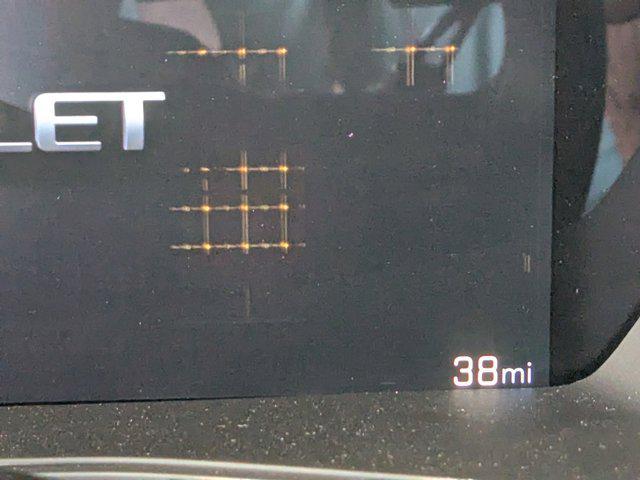 Photo of 2025 Summit White Chevrolet Colorado