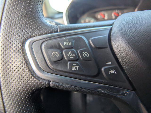 Photo of 2022 Silver Ice Metallic Chevrolet Equinox
